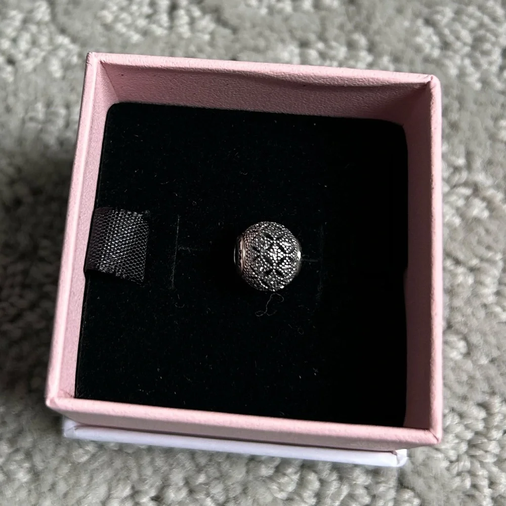 Pandora Retired Essence “Compassion” Charm - Picture 1 of 2